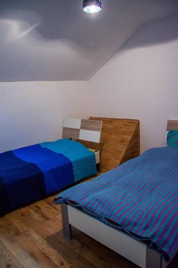 Фото номера Дом с 4 спальнями Дома для отпуска Cabana din Dealul Cucului г. Năsăud 21