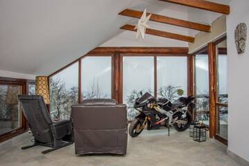 Фото номера Дом с 4 спальнями Дома для отпуска Cabana din Dealul Cucului г. Năsăud 26